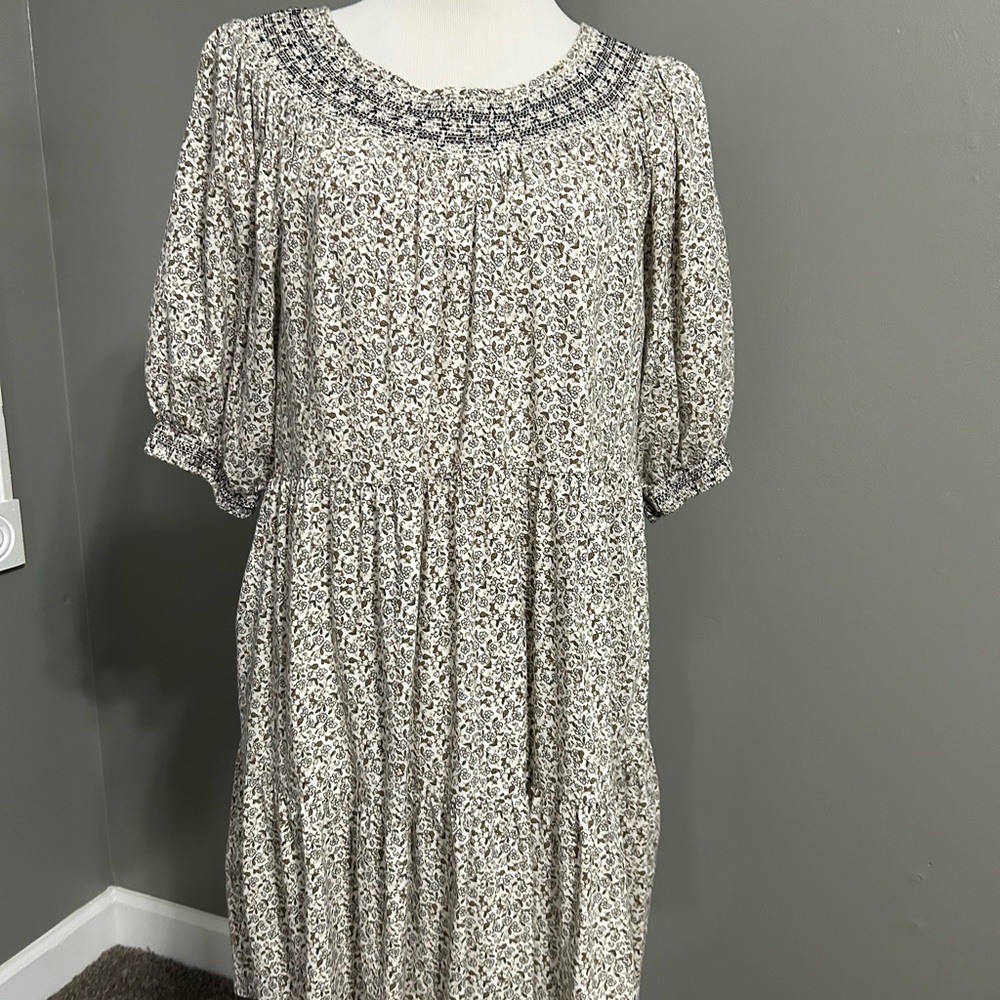 Old Navy women’s‎ large puff sleeve smocked midi swing dress - Picture 3 of 11
